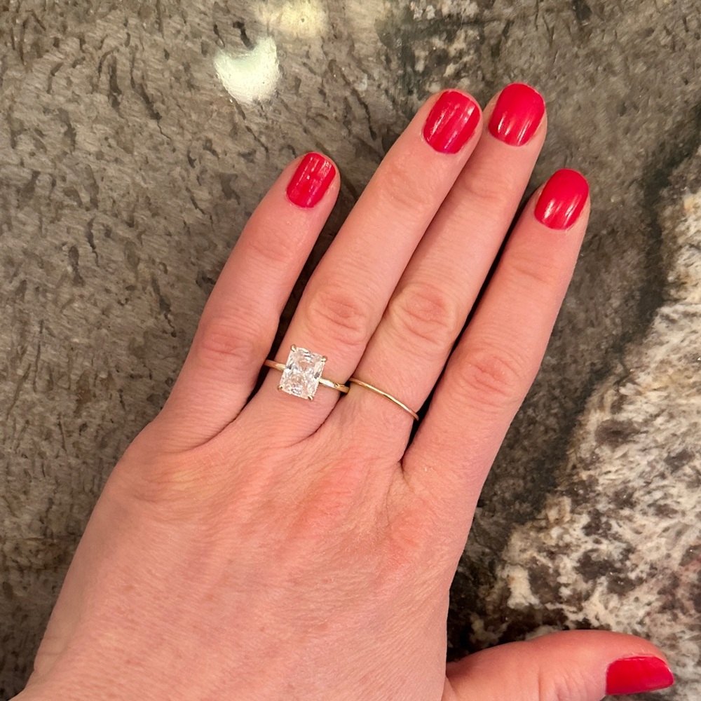 EAMTI 3 carat cubic zirconia ring - size 5